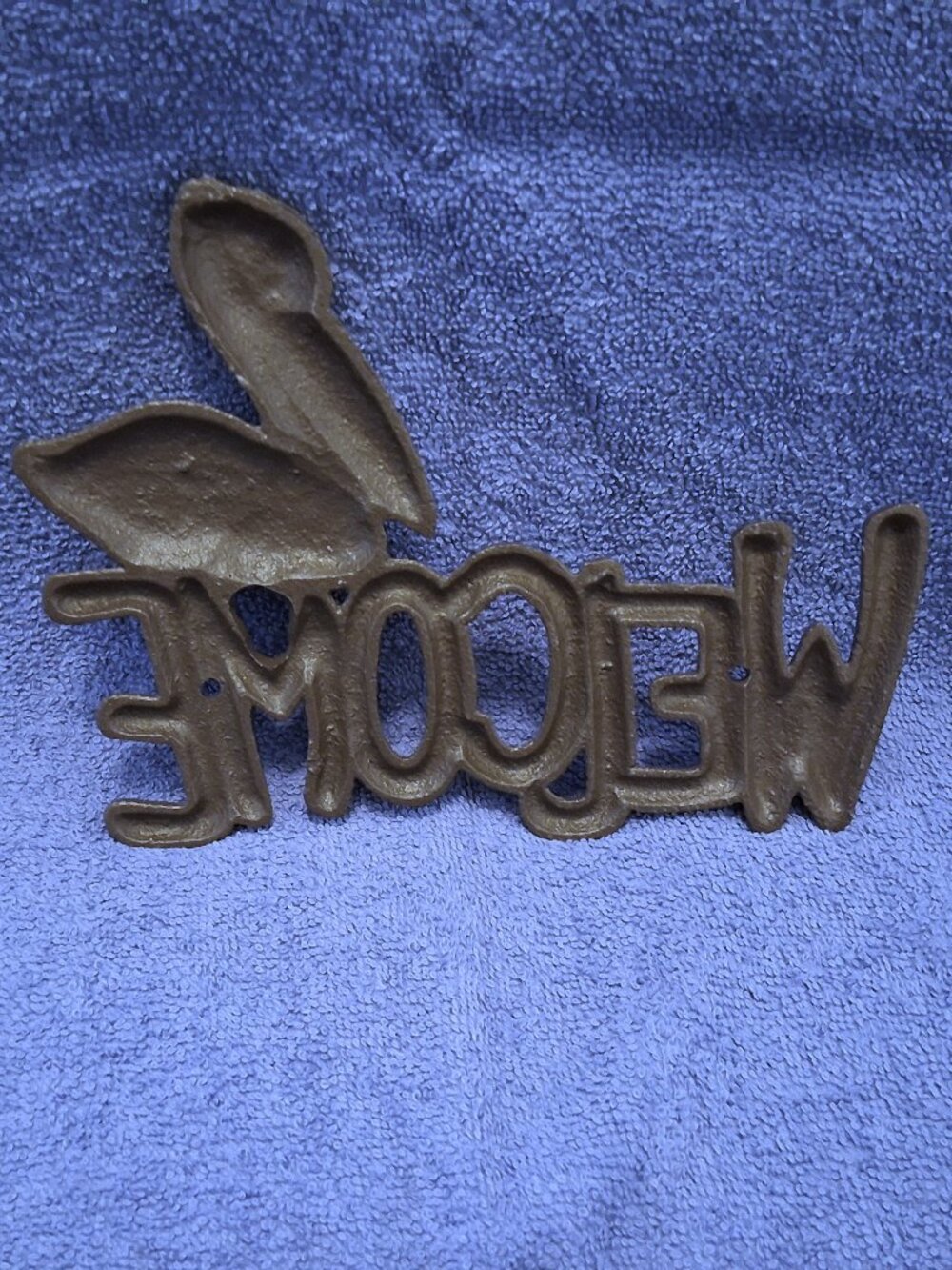 Vintage Cast Iron Pelican "Welcome" Wall Plaque Beach House or Coastal Decor - Picture 2 of 4